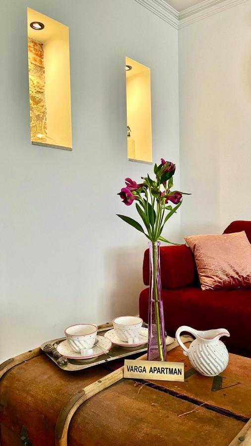 Varga Apartman Шопрон Екстер'єр фото