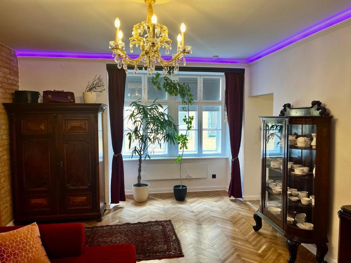 Varga Apartman Шопрон Екстер'єр фото