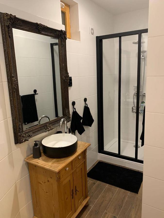 Varga Apartman Шопрон Екстер'єр фото
